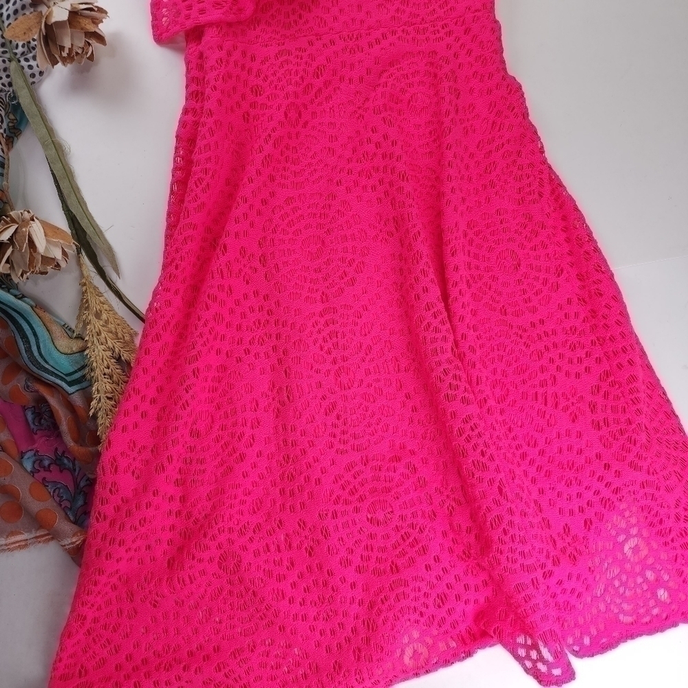 Like New Lilly Pulitzer Pink Eyelet One Shoulder Dress Sz 6 Barbiecore - Picture 9 of 11